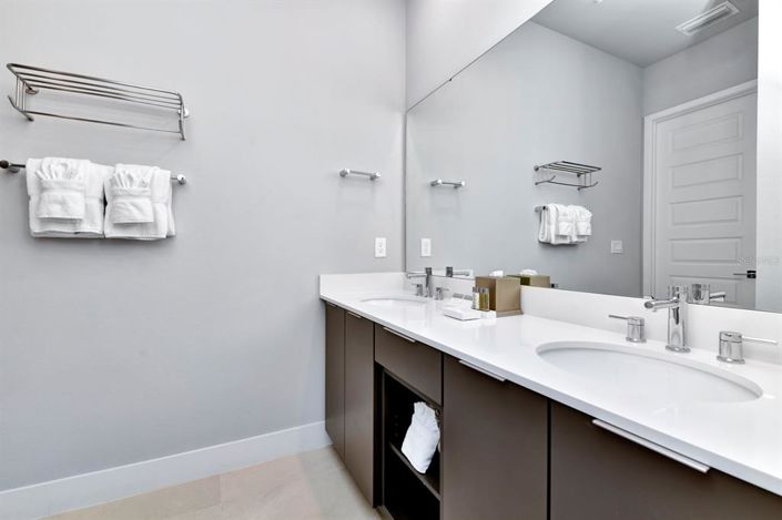 Image No.33-3 Bed Apartment for sale