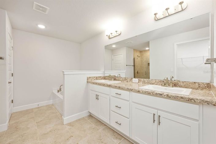 Image No.20-4 Bed House for sale