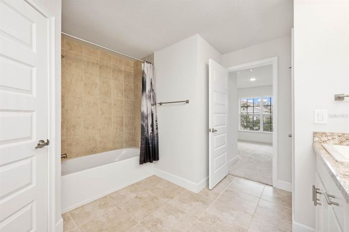 Image No.26-4 Bed House for sale