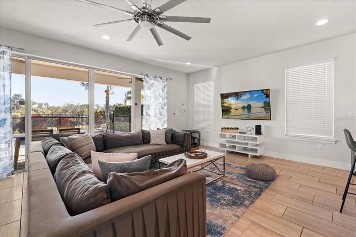 Image No.10-6 Bed House for sale