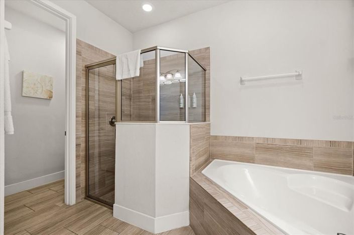 Image No.33-6 Bed House for sale