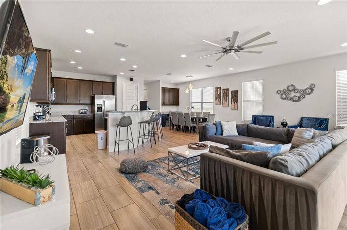 Image No.7-6 Bed House for sale