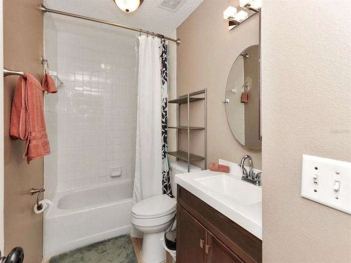 Image No.17-3 Bed House for sale