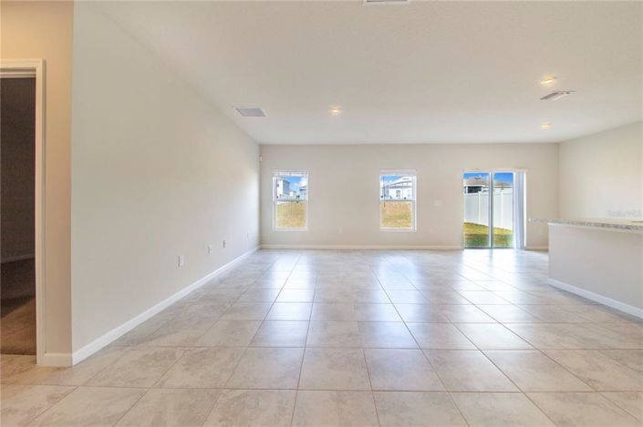 Image No.8-3 Bed House for sale