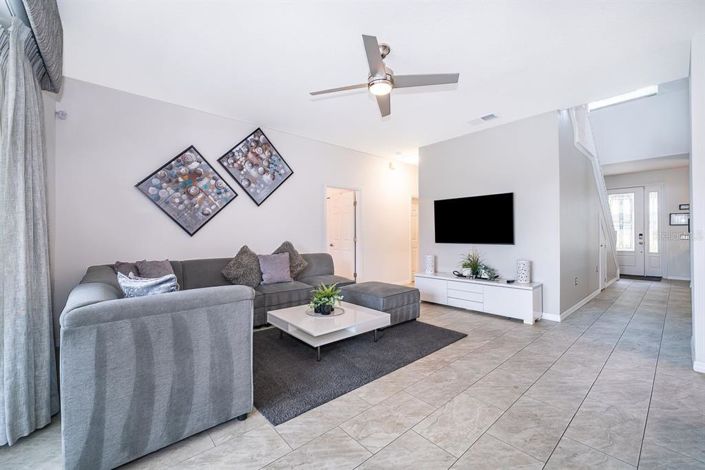 Image No.10-6 Bed House for sale