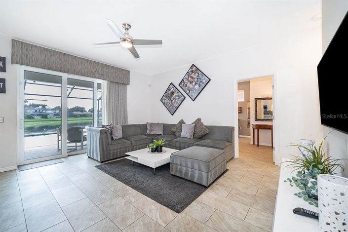 Image No.11-6 Bed House for sale