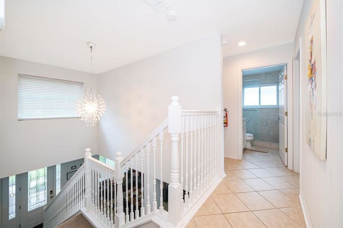 Image No.24-6 Bed House for sale