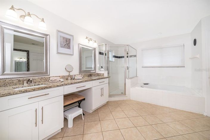 Image No.29-6 Bed House for sale