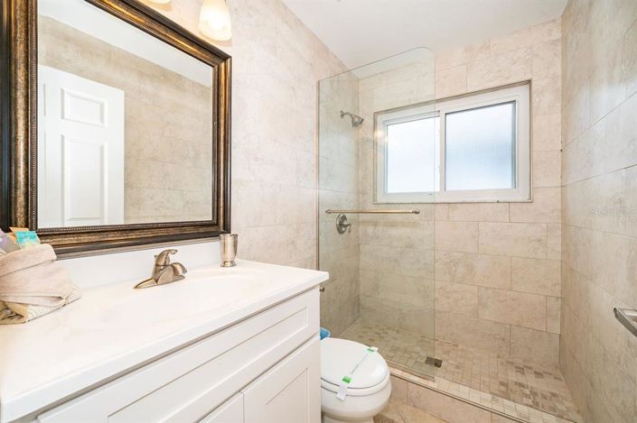 Image No.37-6 Bed House for sale