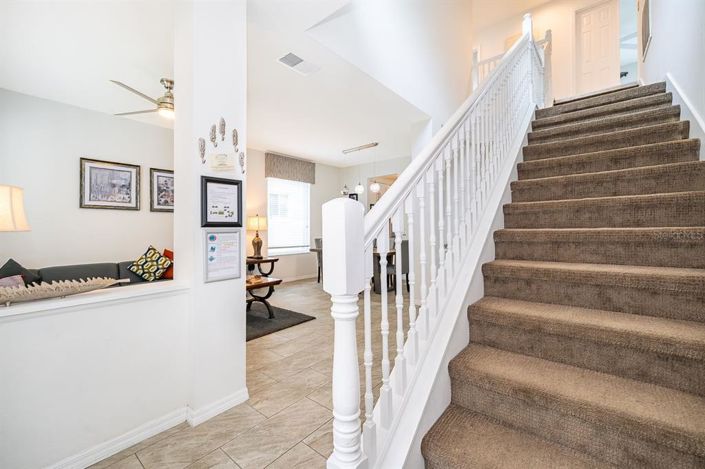 Image No.4-6 Bed House for sale