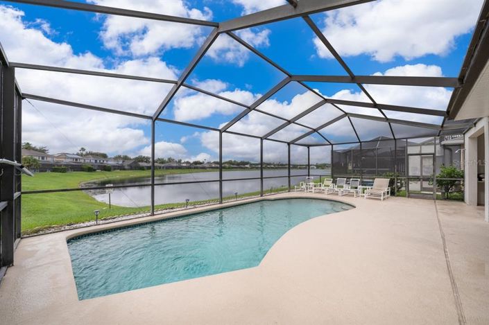 Image No.42-6 Bed House for sale