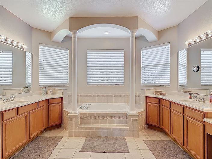 Image No.47-4 Bed House for sale