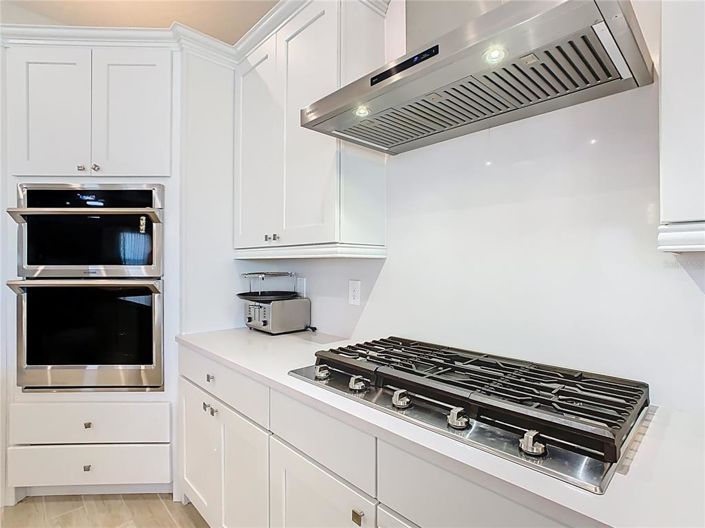 Image No.18-6 Bed House for sale