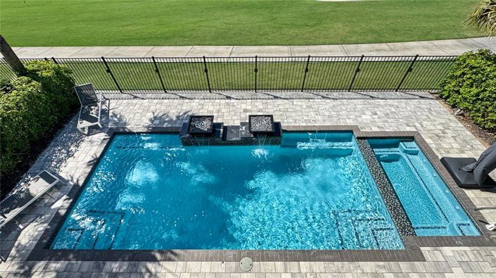 Image No.28-6 Bed House for sale