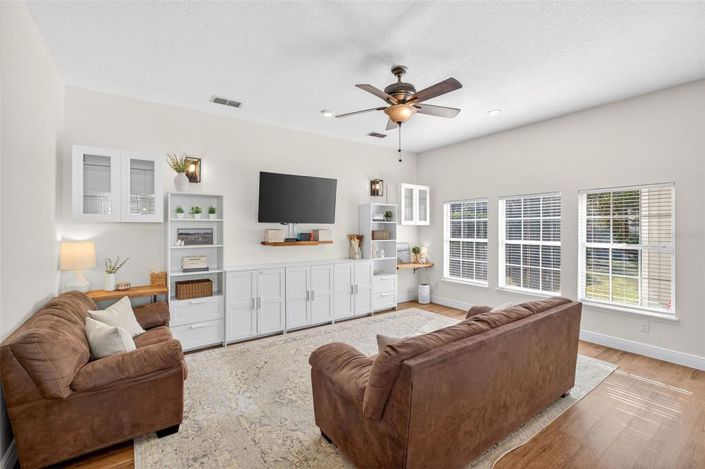 Image No.3-7 Bed House for sale