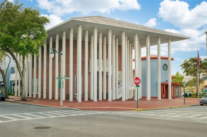 Image No.43-7 Bed House for sale