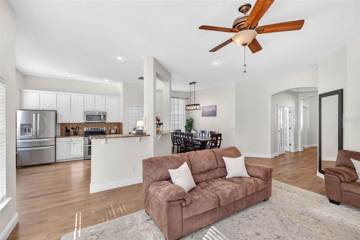 Image No.5-7 Bed House for sale