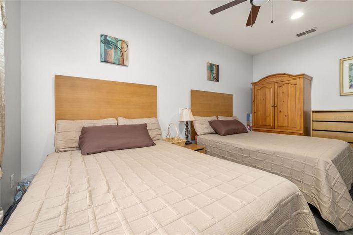 Image No.32-2 Bed Townhouse for sale