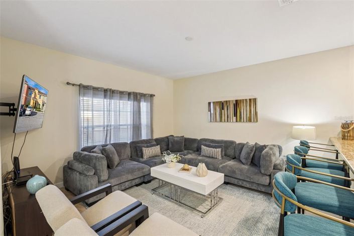 Image No.3-4 Bed Townhouse for sale