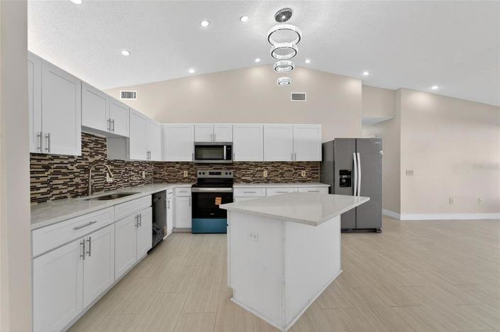 Image No.17-4 Bed House for sale