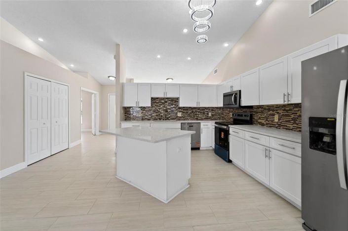 Image No.19-4 Bed House for sale