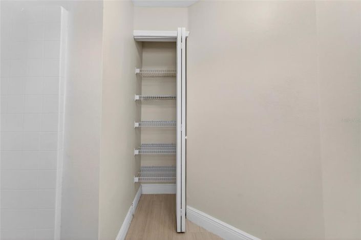 Image No.32-4 Bed House for sale