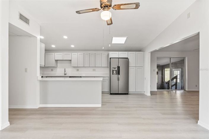 Image No.27-4 Bed House for sale