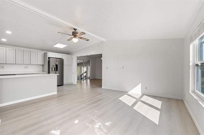 Image No.28-4 Bed House for sale