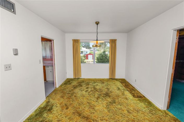 Image No.10-3 Bed House for sale