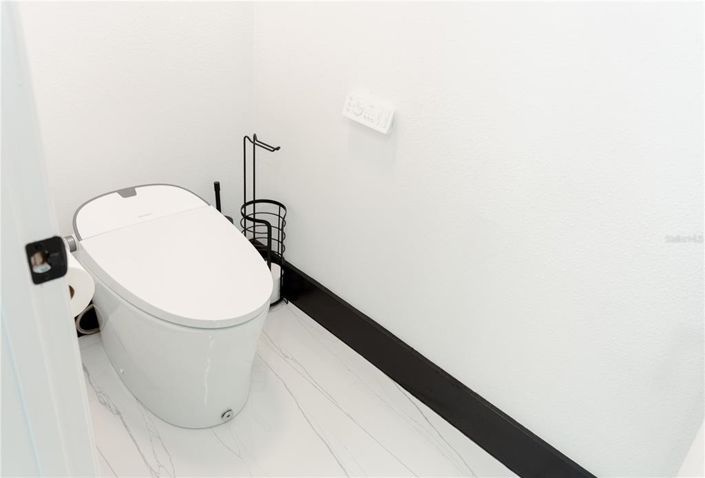 Image No.17-5 Bed House for sale