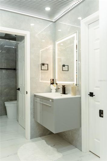 Image No.24-5 Bed House for sale