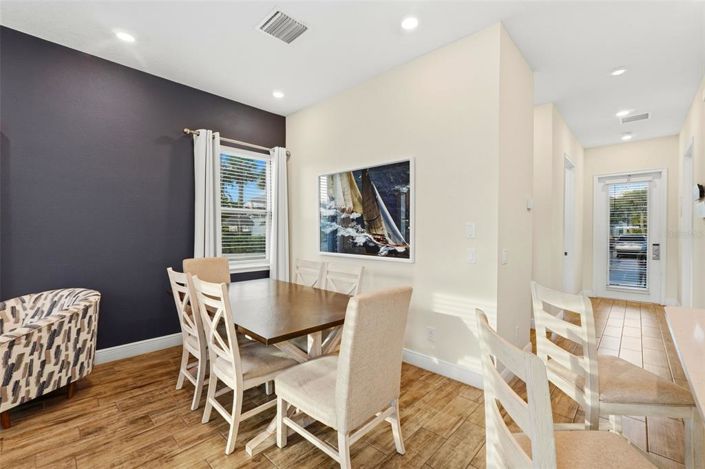 Image No.10-5 Bed House for sale