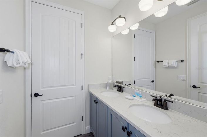 Image No.17-5 Bed House for sale