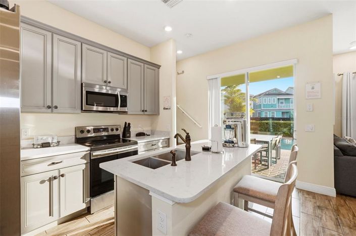 Image No.6-5 Bed House for sale