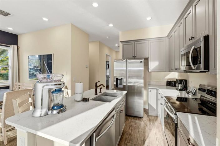 Image No.9-5 Bed House for sale