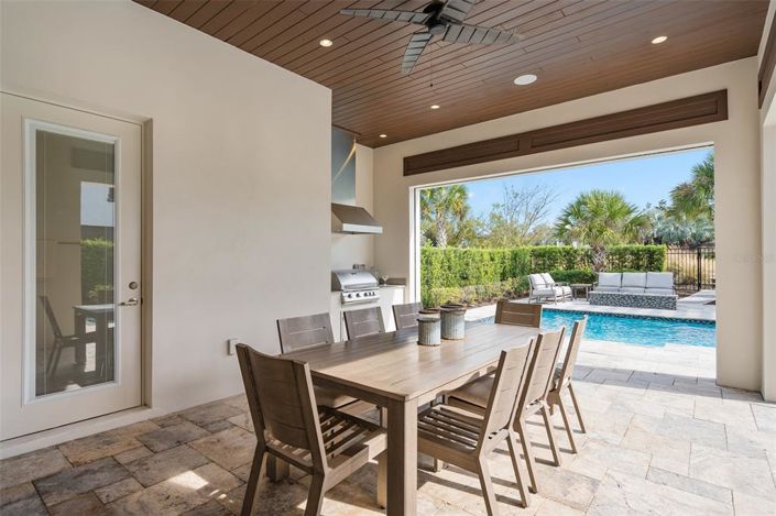 Image No.24-8 Bed House for sale