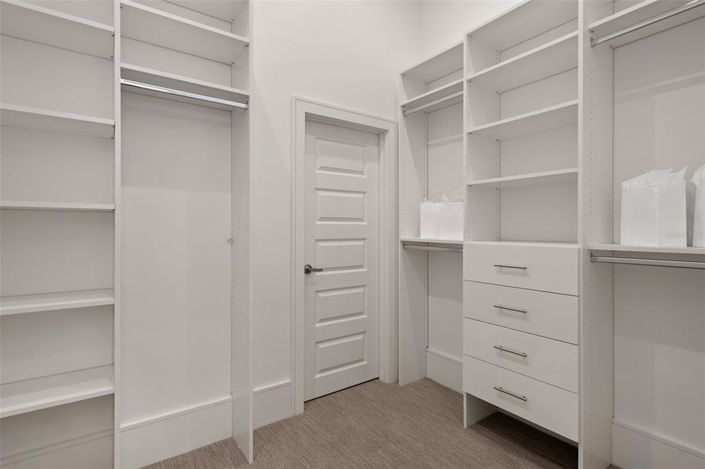 Image No.34-8 Bed House for sale