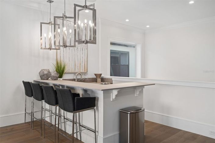 Image No.42-8 Bed House for sale