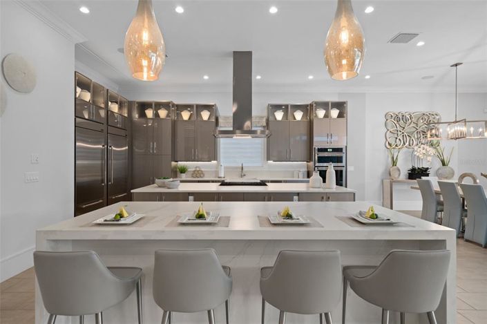 Image No.9-8 Bed House for sale