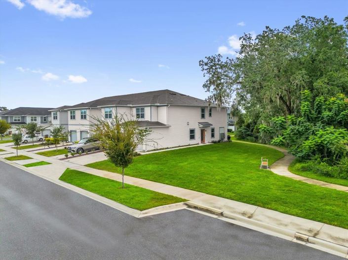 Image No.6-3 Bed Townhouse for sale