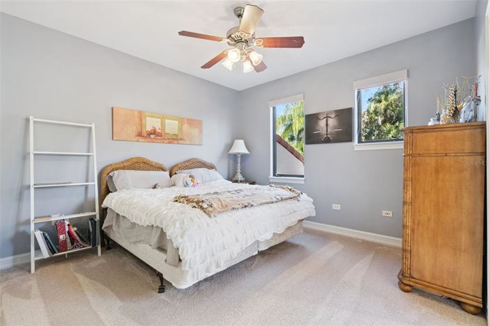 Image No.34-5 Bed House for sale