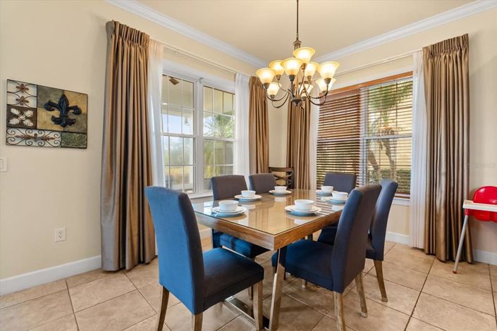 Image No.10-5 Bed House for sale