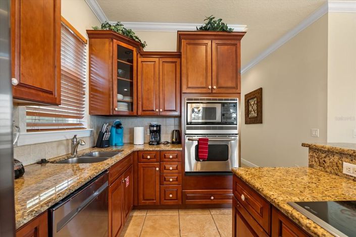 Image No.17-5 Bed House for sale