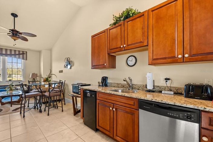 Image No.18-5 Bed House for sale