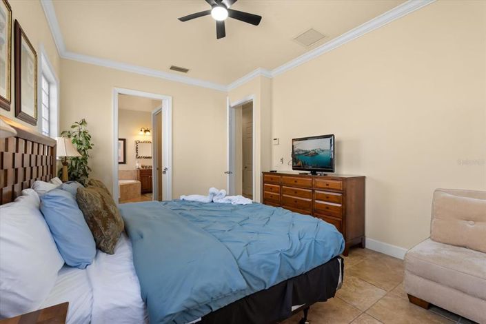 Image No.21-5 Bed House for sale