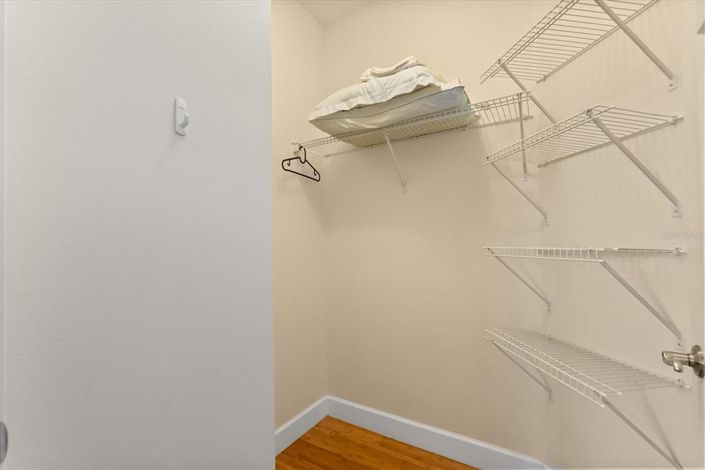 Image No.29-5 Bed House for sale