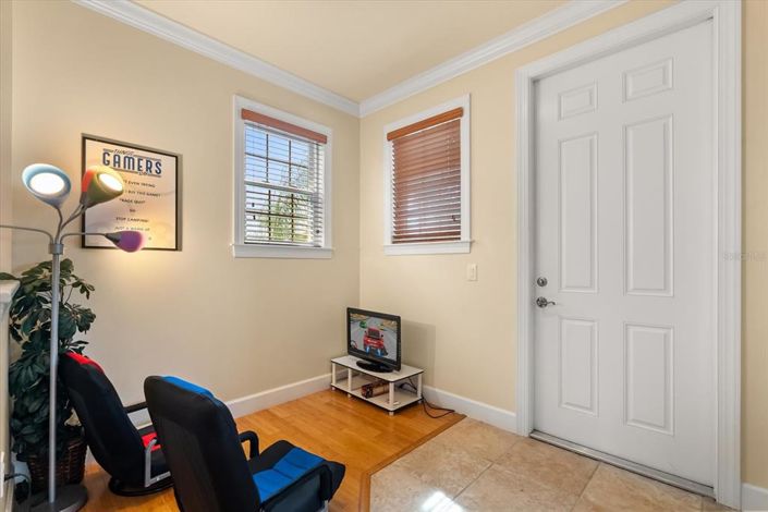 Image No.30-5 Bed House for sale