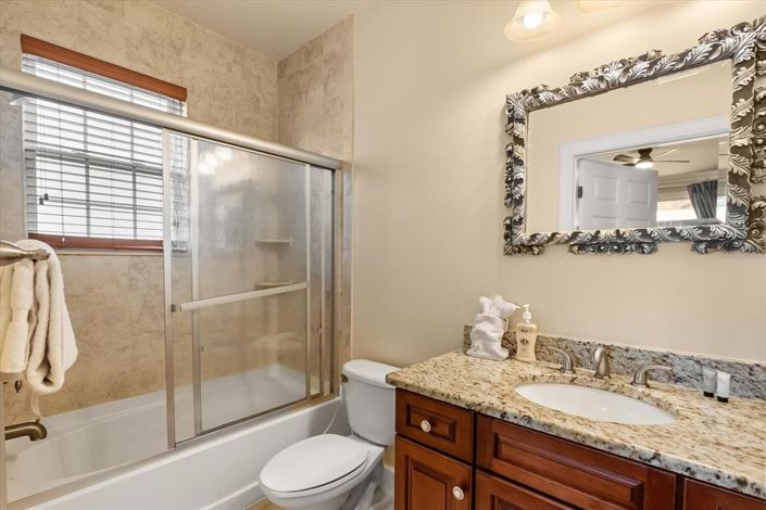 Image No.35-5 Bed House for sale