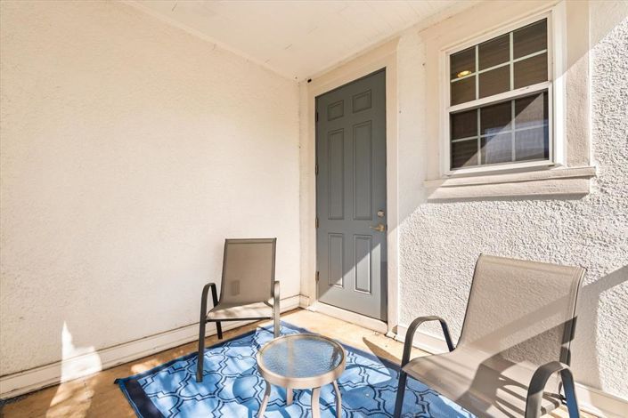 Image No.51-5 Bed House for sale