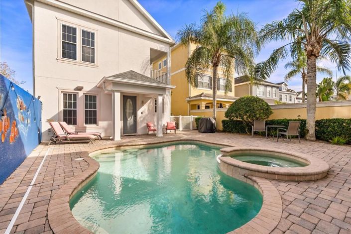 Image No.56-5 Bed House for sale